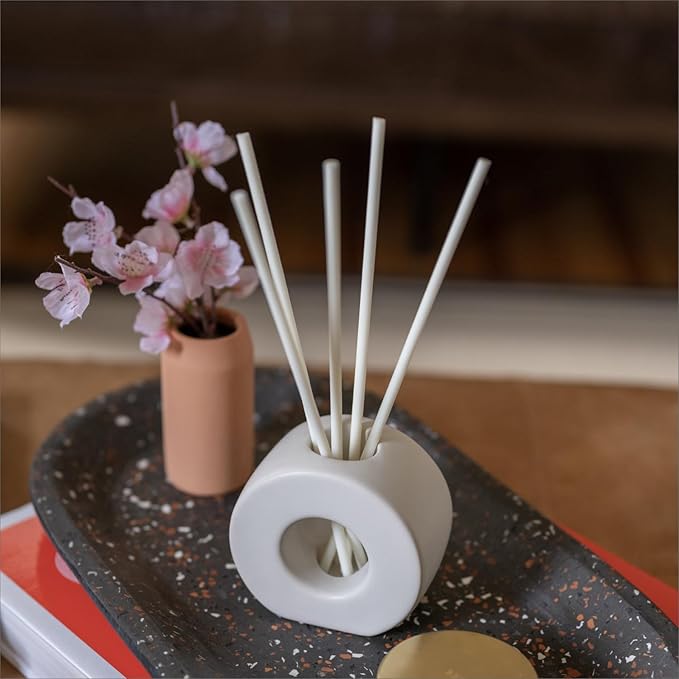 ScentAir Infused Liquidless Reeds | Includes 25 Flameless Reeds and 1 Decorative Vase, White | Essential Oil Aroma Diffuser Sticks | Fresh Spa Scents | Amazon Exclusive | Pure Linen