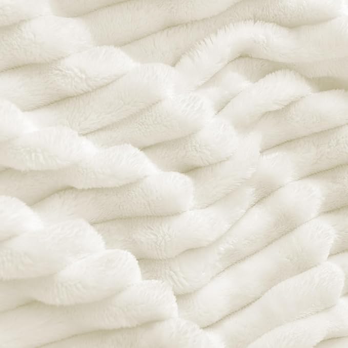BEDELITE Ribbed Jacquard Cream Fleece Throw Blanket - Image 3