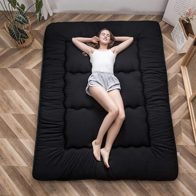 MAXYOYO Japanese Floor Mattress Futon Mattress, 4" Thicken Tatami Mat Sleeping Pad Foldable Roll Up Mat Boys Girls Dormitory Pad Kids Floor Lounger Pillow Bed, Black, Queen