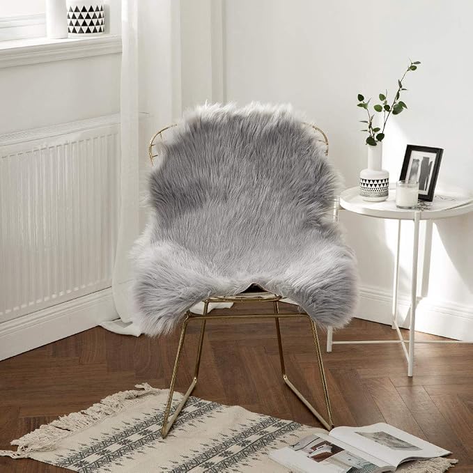MIULEE Fluffy Area Rug 2x3 ft Faux Fur Sheepskin Rug - Image 5
