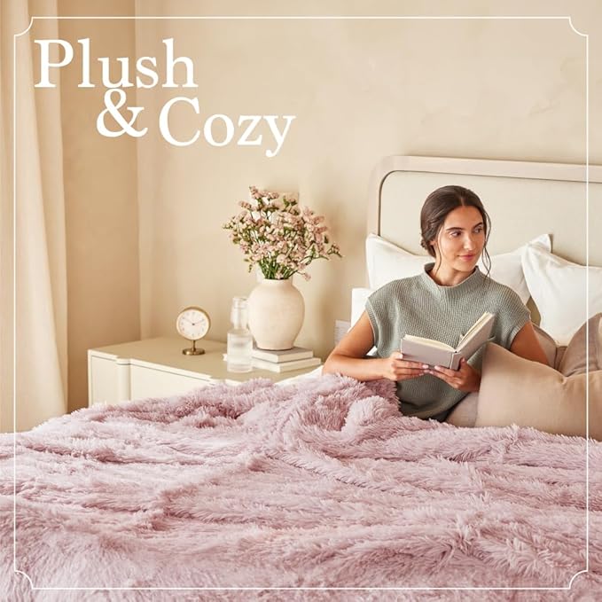 The Connecticut Home Co Bedding Blanket, Queen 90x90, Soft Fluffy Room Decor, Cozy Warm Throws for Bed, Gifts for Women, Bedroom Cute Aesthetic Blankets Shag and Sherpa Dusty Rose
