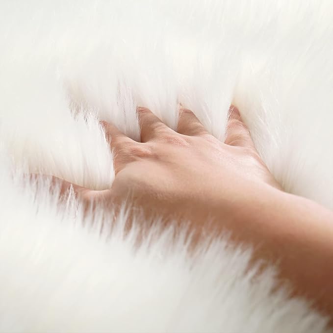 SERISSA 5x5 Fluffy White Round Faux Fur Area Rug - Image 7