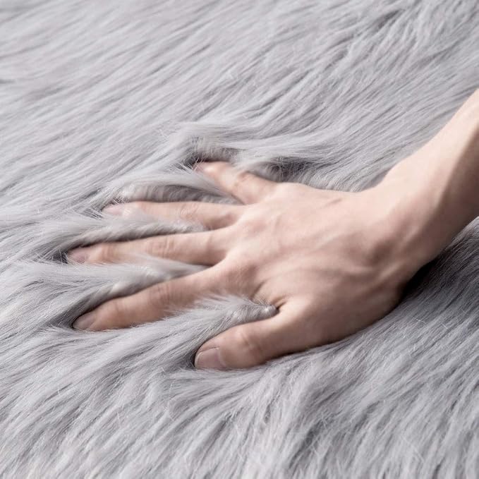 MIULEE Fluffy Area Rug 3x5 ft Faux Fur Sheepskin Rug - Image 4
