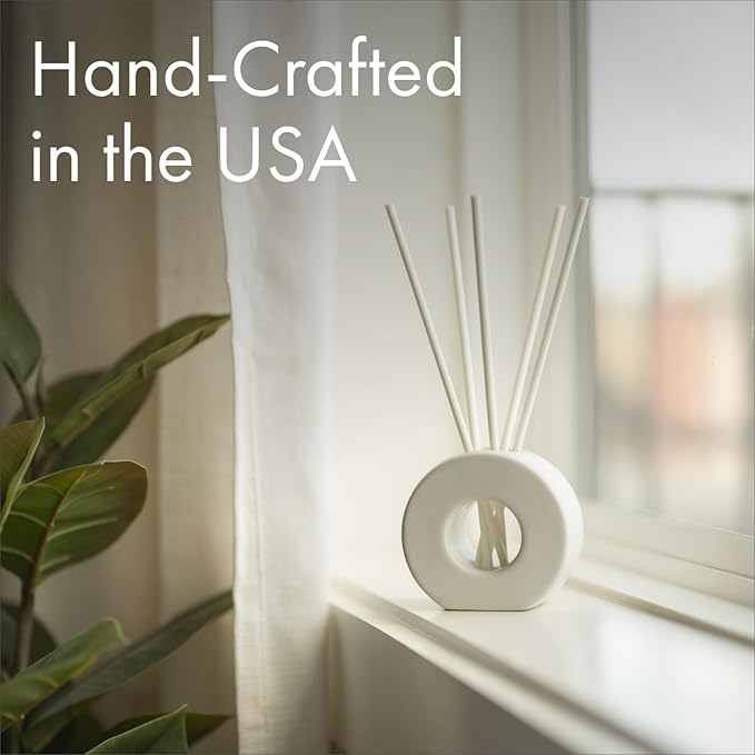 ScentAir Infused Liquidless Reeds | Includes 25 Flameless Reeds and 1 Decorative Vase, White | Essential Oil Aroma Diffuser Sticks | Fresh Spa Scents | Amazon Exclusive | Pure Linen