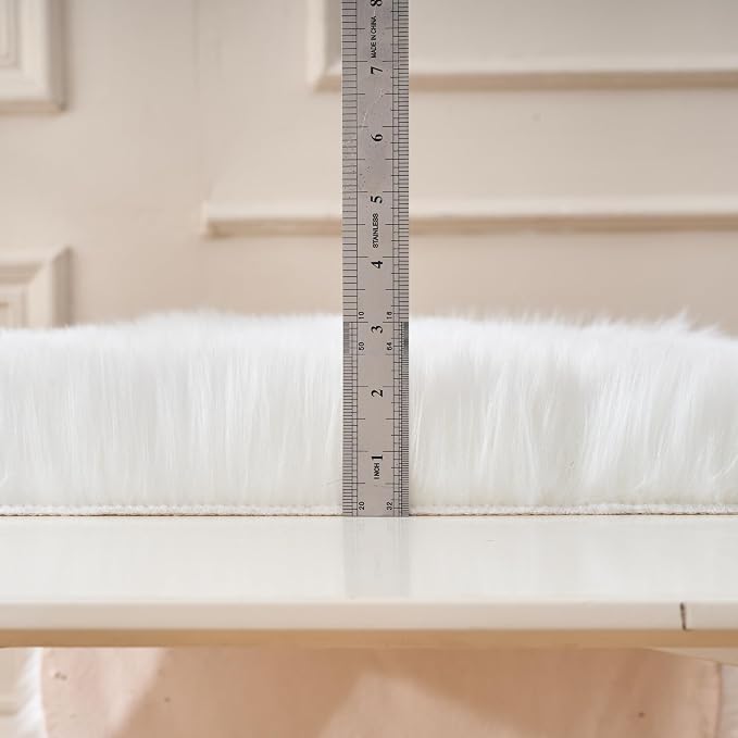 EasyJoy Faux Sheepskin Rug, Fluffy Faux Fur Rug, Ultra Soft Shag Area Rug - Image 5