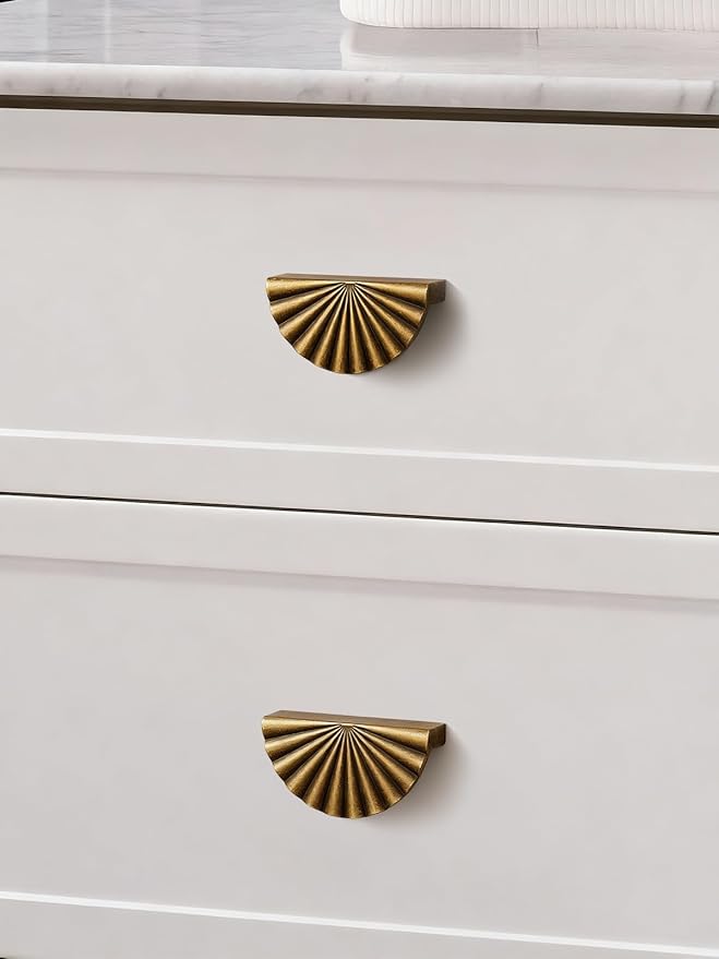 5 Pack Antique Brass Cabinet Pulls 2.5 Hole Center Cup Flat Vintage Drawer Pulls Kitchen Cupboard Bathroom Dresser Cabinet Hardware Handles Zinc Alloy