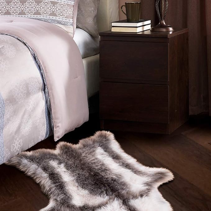 Carvapet 3ft Faux Reindeer Hide Rug - Image 6