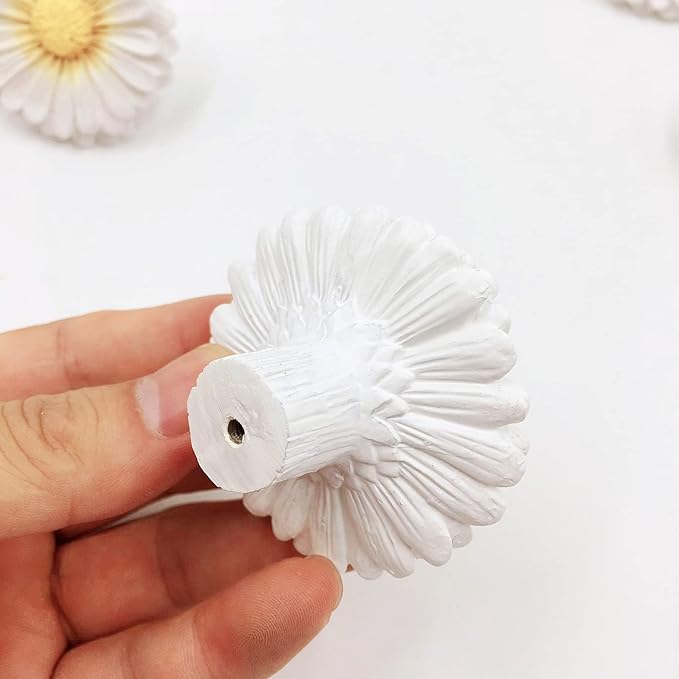 Daisy Vintage Resin Hand Painted Drawer Pulls Cabinet Knobs Handles Country Kitchen Home Decoration White (Pack of 6)