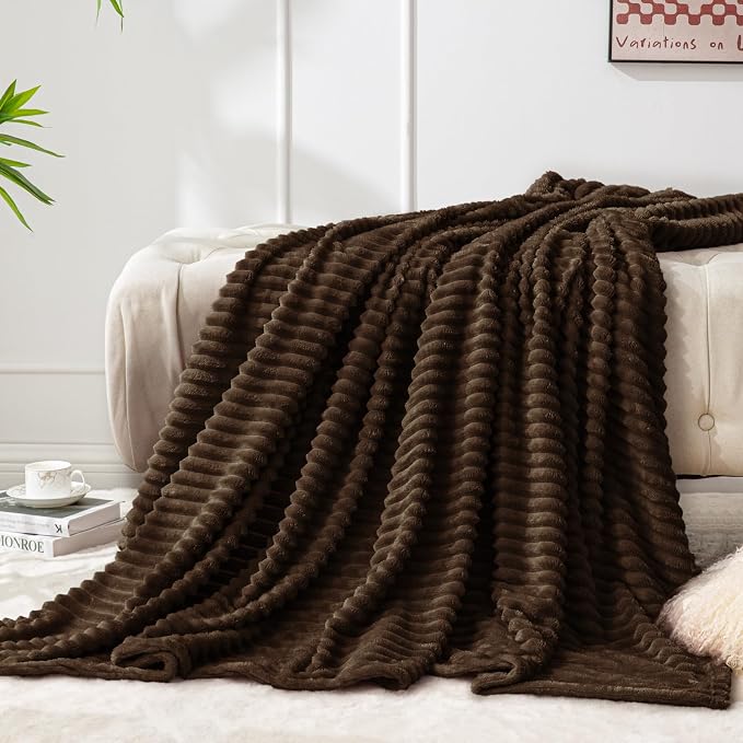 BEDELITE Ribbed Jacquard Dark Brown Fleece Twin Blanket - Image 2