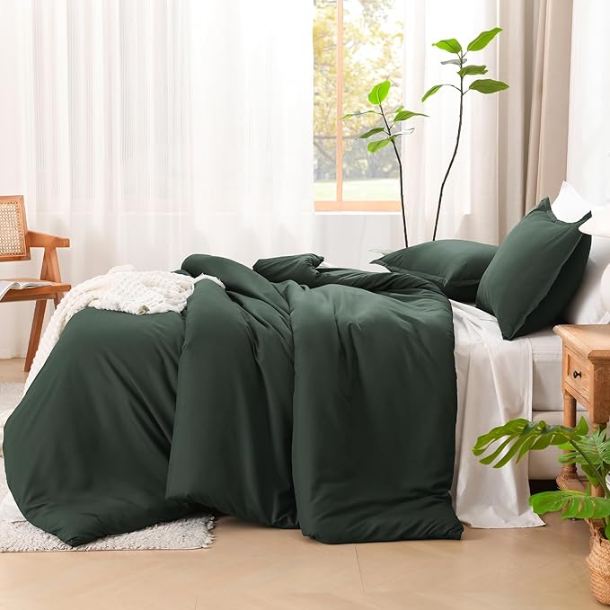 Litanika Forest Green Comforter King Size, 3 Pieces Lightweight Solid Bedding Comforter Set, All Season Fluffy Bed Set (104x90In Comforter & 2 Pillowcases)