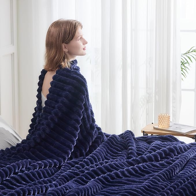 NEWCOSPLAY Fleece Ribbed Cozy Twin Blanket - Image 7
