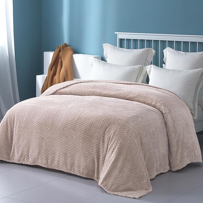 Exclusivo Mezcla Fleece Queen Size Blanket for Bed, 90x90 Inches Soft Cozy Jacquard Flannel Blankets, Lightweight Fuzzy Plush Warm for Winter, Camel