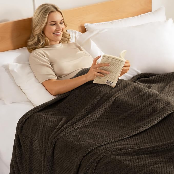 Exclusivo Mezcla Soft Waffle Fleece Bed Blanket Queen Size, Coffee | - Image 3