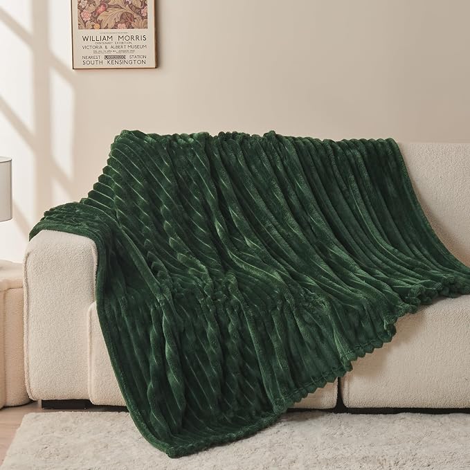 NEWCOSPLAY Fleece Ribbed Cozy Throw Blanket - Image 8