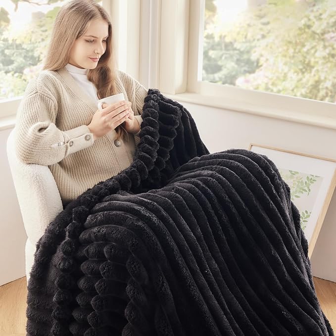 NEWCOSPLAY Fleece Ribbed Cozy Twin Blanket - Image 2