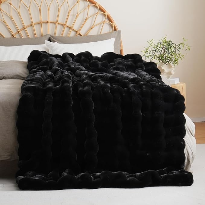 BENVWE Faux Fur Throw Blanket for Couch Bed - Image 7