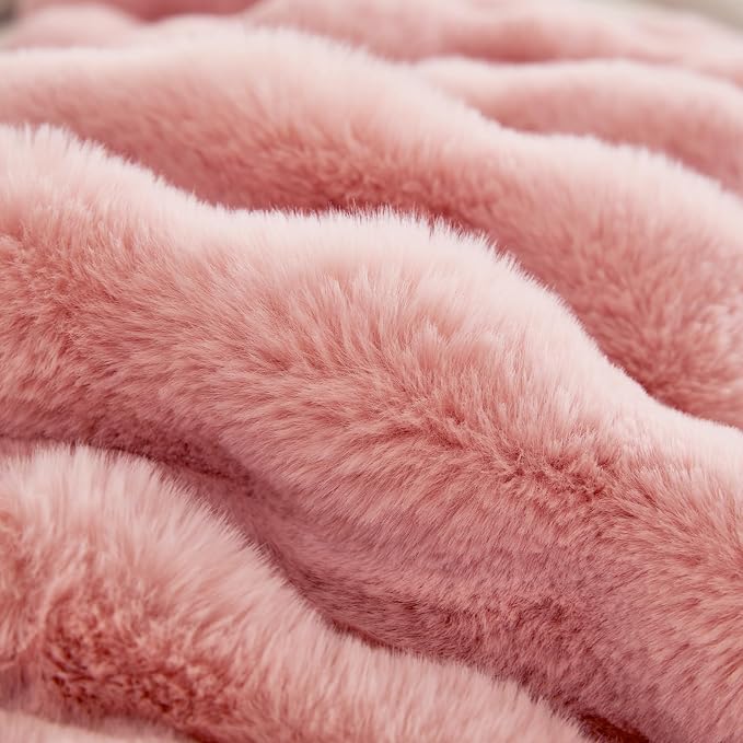 BENVWE Faux Fur Throw Blanket for Couch Bed - Image 7