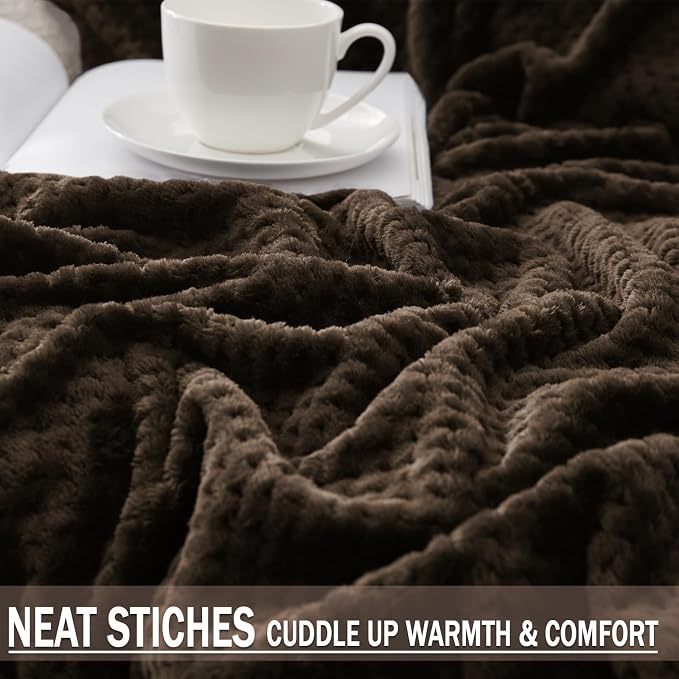 Exclusivo Mezcla Soft Waffle Fleece Bed Blanket Queen Size, Coffee | - Image 6