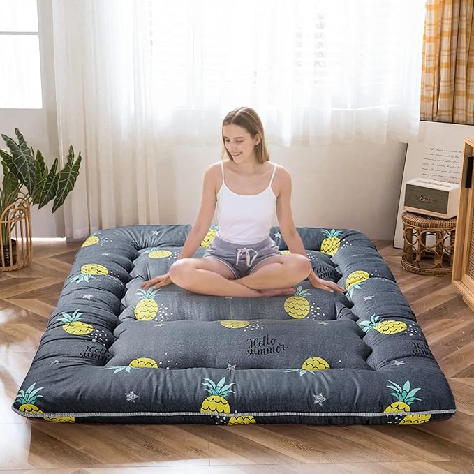 MAXYOYO Grey Pineapple Japanese Floor Futon Mattress, Tatami Floor Mat Portable Camping Mattress Kids Sleeping Pad Foldable Roll Up Floor Lounger Couch Bed Queen Size with Mattress Protector Cover
