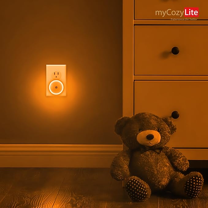 Amber Night Light Plug in, Dusk to Dawn Sensor, Blue Light Blocking, Automatic Nightlight, Energy Efficient, 2 Pack LED Night Lights Plug into Wall, for Bathroom, Bedroom, Kitchen, Hallway, Stairway