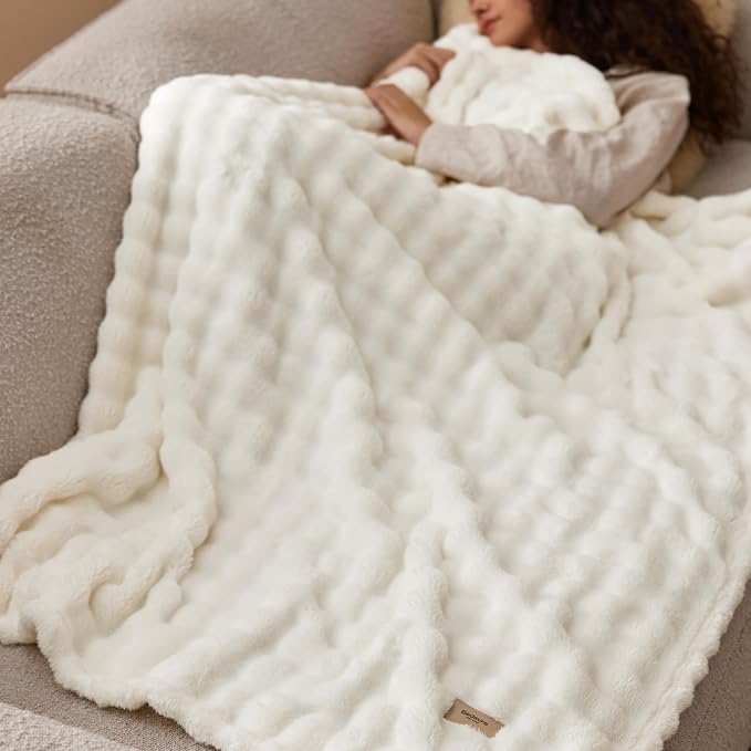 Bedsure White Twin XL Blankets for Bed - Image 8