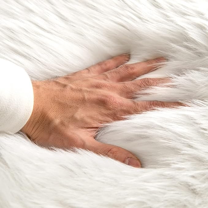 MIULEE Fluffy Area Rug 3'x5' Large Faux Fur Sheepskin Rug - Image 2