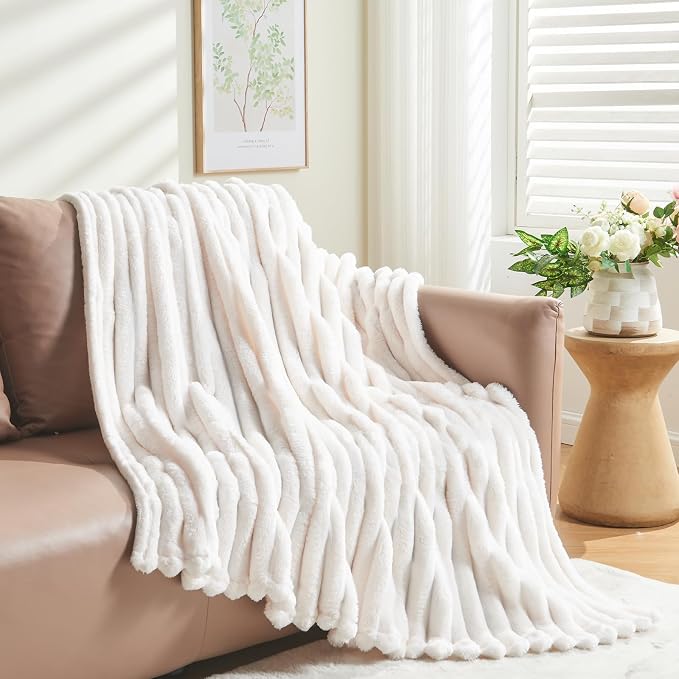 NEWCOSPLAY Fleece Ribbed Cozy Throw Blanket - Image 8