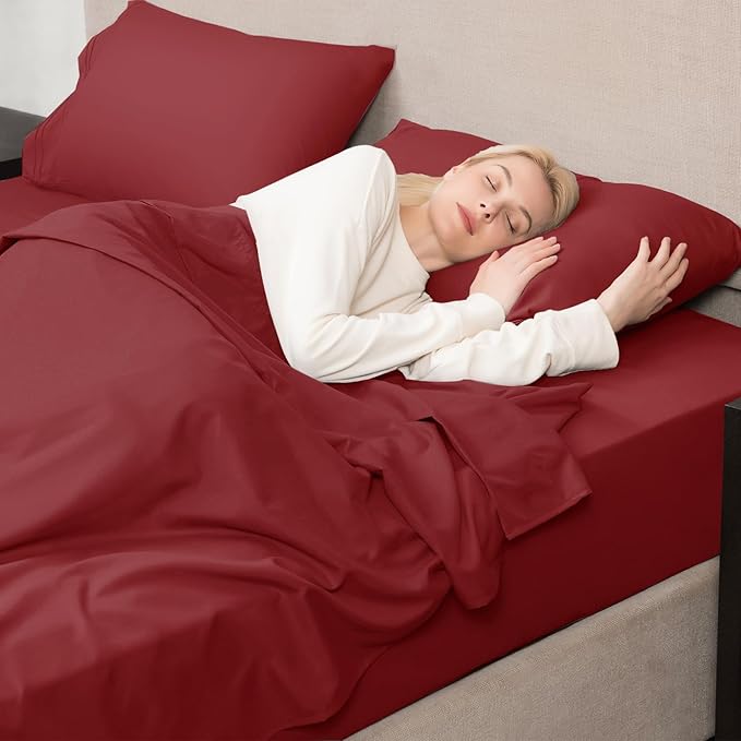 Mejoroom Queen Size Sheet Set - Hotel Luxury 1800 Bedding Sheets & Pillowcases - Deep Pocket Fitted Sheet, Soft, Breathable, Wrinkle & Fade Resistant - 4 Piece (Queen, Burgundy)