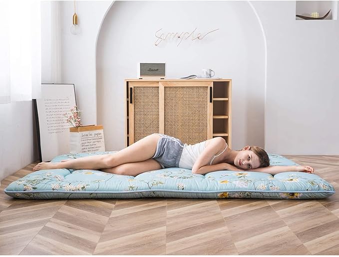 MAXYOYO Rustic Floral Korean Floor Mattress, Foldable Bed Roll Up Camping Mattress, Twin Size