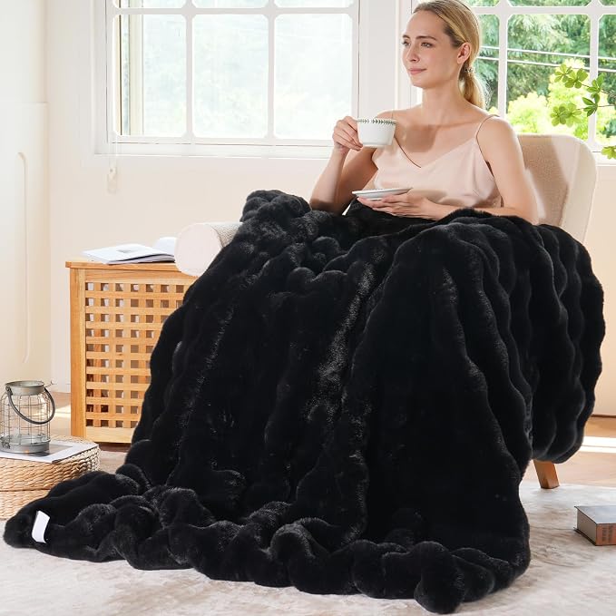 BENVWE Faux Fur Throw Blanket for Couch - Image 2