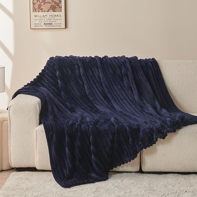NEWCOSPLAY Fleece Ribbed Cozy Twin Blanket - Image 8