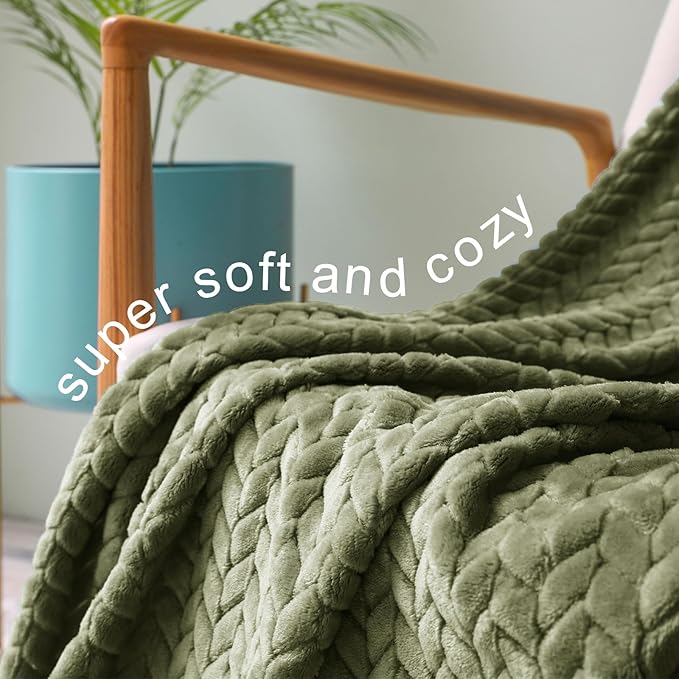 Exclusivo Mezcla Fleece Twin Size Blanket for Bed, 90x66 Inches Soft Cozy Jacquard Flannel Blankets, Lightweight Fuzzy Plush Warm for Winter, Olive Green