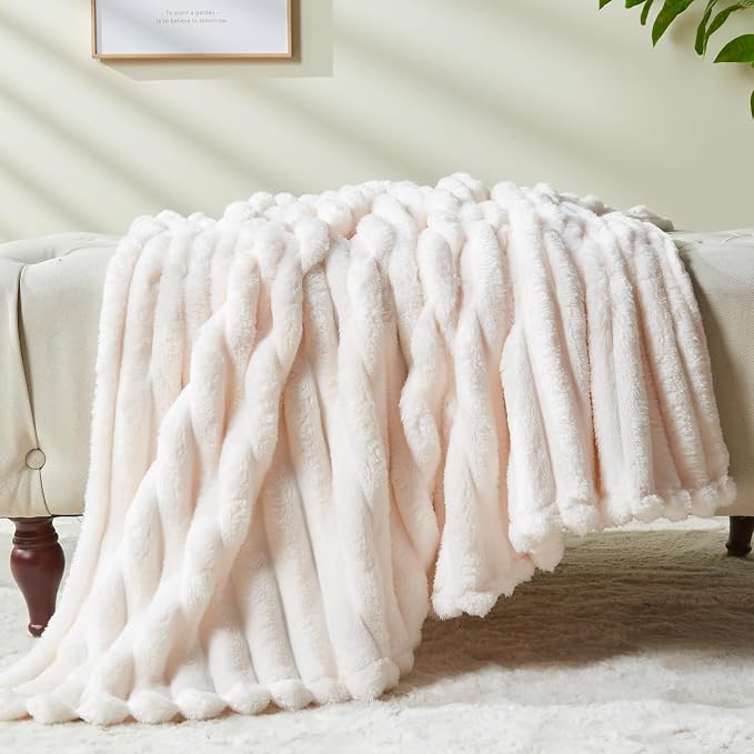 NEWCOSPLAY Fleece Ribbed Cozy King Blanket - Image 8