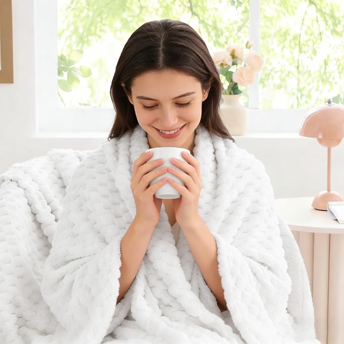 BEDELITE White Throw Blanket for Couch, Soft Cozy Gifts for Women, 50 * 60 | 3D - Image 4