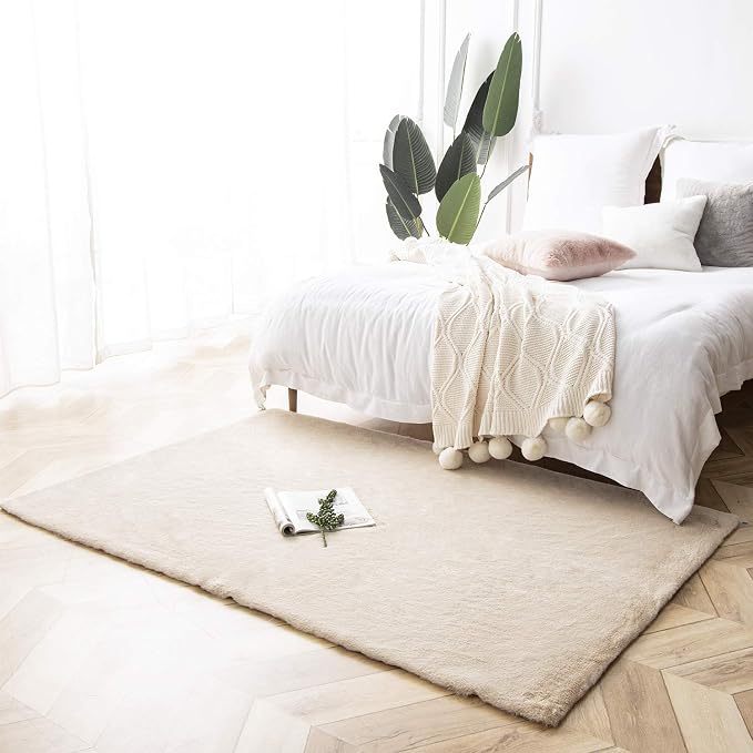 Ashler Faux Fur Rug, Ultra Soft Faux Rabbit Fur, 4 x 6 Feet Rectangle, Machine - Image 2