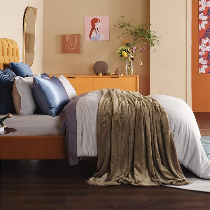 Bedsure GentleSoft Fleece Blankets Queen Size Camel - Image 7
