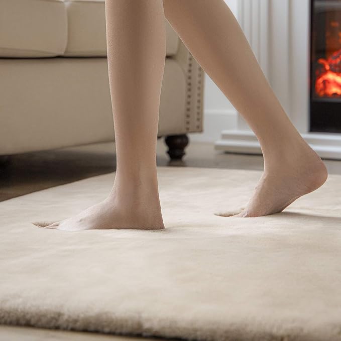 Ashler Faux Fur Rug, Ultra Soft Faux Rabbit Fur, 4 x 6 Feet Rectangle, Machine - Image 4