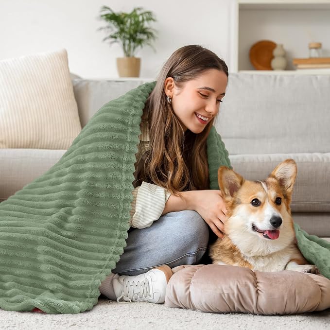 BEDELITE Ribbed Sage Grey Green Fleece Throw Blanket - Image 7