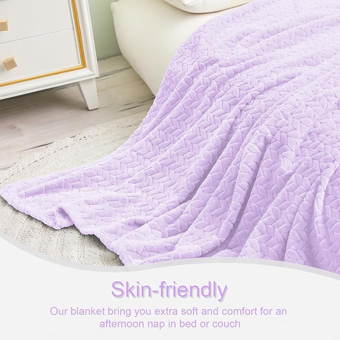 Exclusivo Mezcla Fleece Throw Blanket for Couch, 50x70 Inches Soft Cozy Jacquard Flannel Blankets, Lightweight Fuzzy Plush Warm Throws for Winter, Lilac Purple