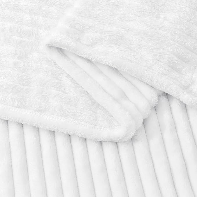 BEDELITE 3D Ribbed Jacquard White Fleece Twin Blanket - Image 4