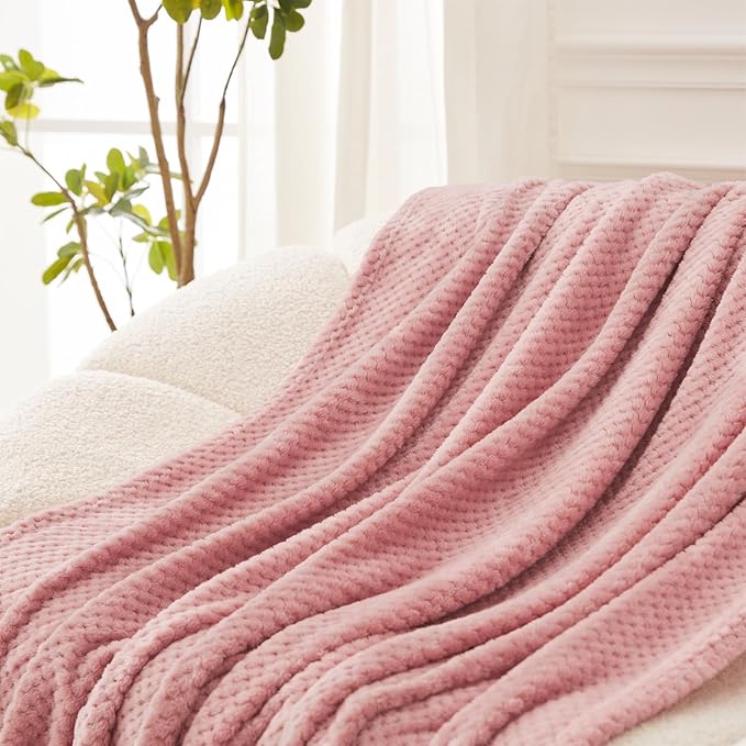 Exclusivo Mezcla Fleece Bed Blanket Twin Size, Super Soft and Warm Blankets for Couch, Sofa and Bed Waffle Textured, Cozy, Fuzzy and Lightweight (Dusty Pink, 60x80 inches)