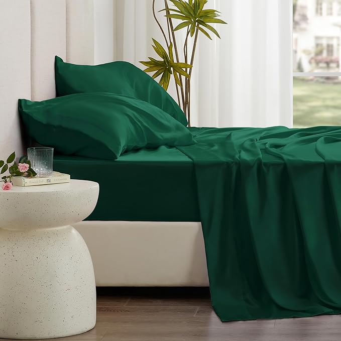 Love's cabin 4Piece California King Satin Bed Linen Set, Dark Green Silky Satin Sheets, Deep Pocket, Luxury Silk Feel, 1 Flat, 1 Fitted Sheet, 2 Pillow Cases