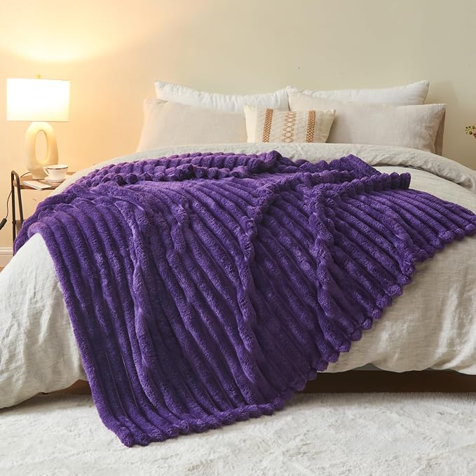 NEWCOSPLAY Fleece Ribbed Cozy Throw Blanket - Image 9