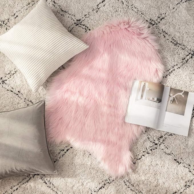 MIULEE Fluffy Area Rug 2x3 ft Faux Fur Sheepskin Rug - Image 7