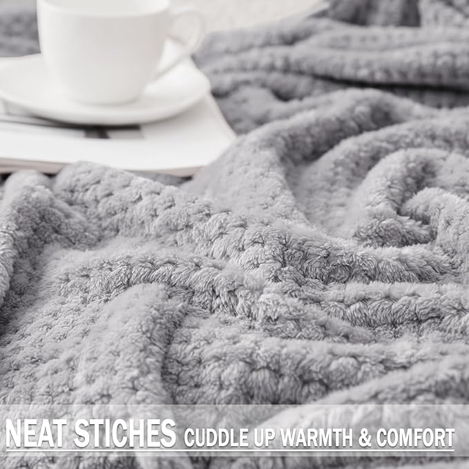 Exclusivo Mezcla Fleece Bed Blanket King Size, Super Soft and Warm Blankets for Couch, Sofa and Bed Waffle Textured, Cozy, Fuzzy and Lightweight (Light Grey, 90x104 Inches)