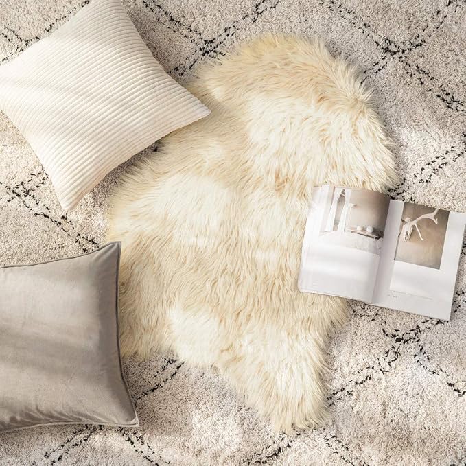 MIULEE Fluffy Area Rug 2x3 ft Faux Fur Sheepskin Rug Light Yellow | Luxury - Image 7