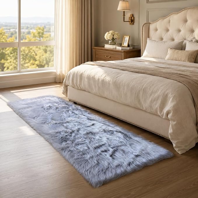 EasyJoy Faux Sheepskin Rug, Fluffy Faux Fur Rug, Ultra Soft Shag Area Rug - Image 5