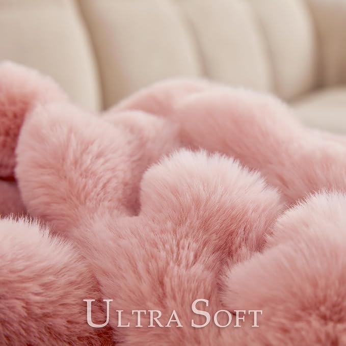 BENVWE Faux Fur Throw Blanket for Couch - Image 3