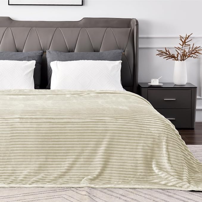 BEDELITE 3D Ribbed Jacquard Beige King Size Blankets - Image 2