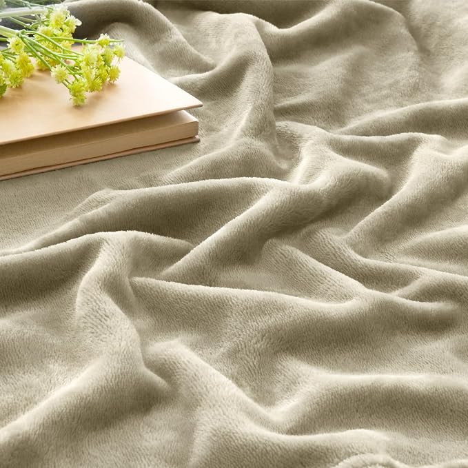 BEDELITE Fleece Blanket Soft Plush Throw - Image 4
